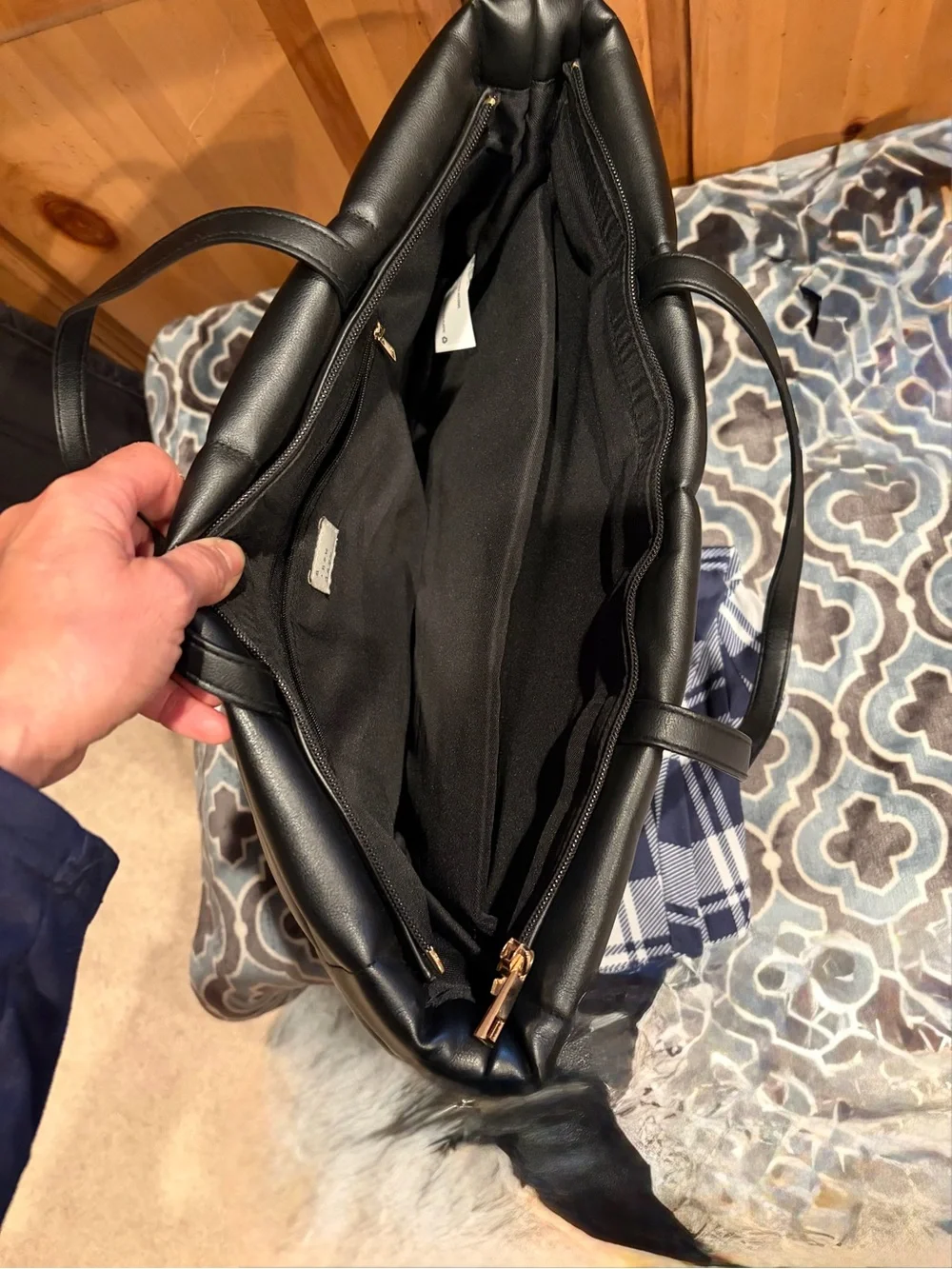 Black Quilted Tote Bag – Classic Everyday Carry